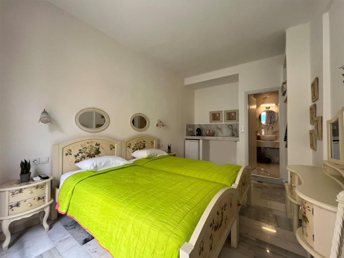Отель Naxos Philoxenia Naxos City Экстерьер фото